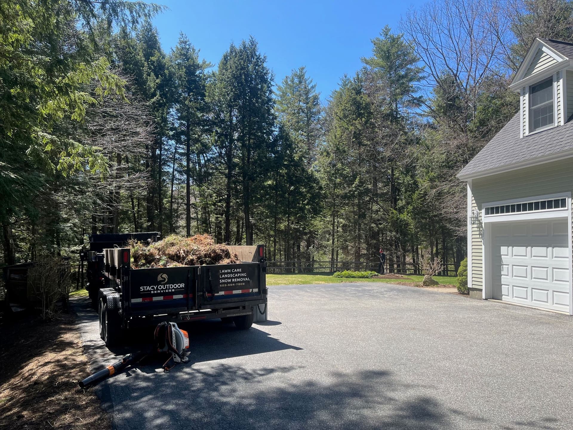 Expert Fall Cleanup in New Hampshire