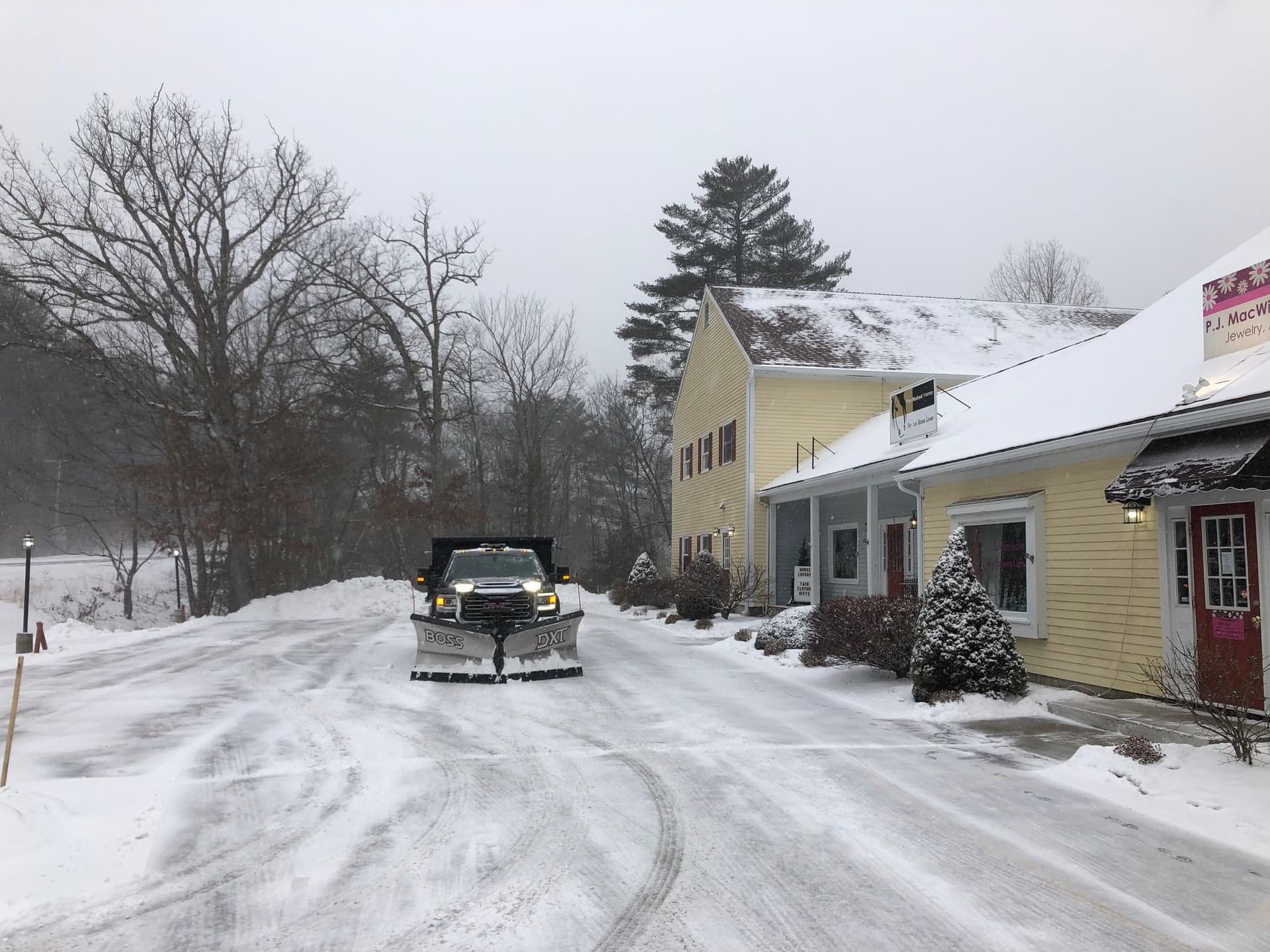 Gallery photos for Efficient Snow Plowing for New Hampshire Properties: Image #9